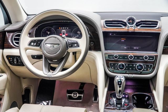 2021 Bentley Bentayga V8 AWD - 23012528 - 18
