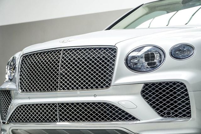 2021 Bentley Bentayga V8 AWD - 23012528 - 1