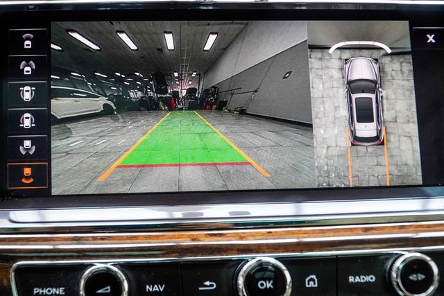 2021 Bentley Bentayga V8 AWD - 23012528 - 29