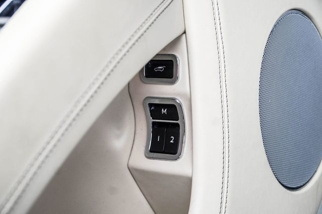 2021 Bentley Bentayga V8 AWD - 23012528 - 46