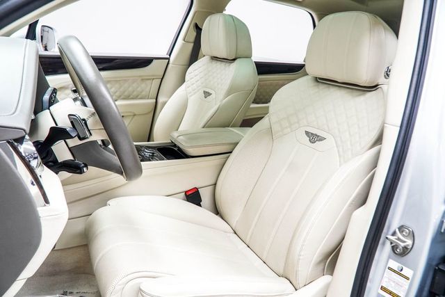 2021 Bentley Bentayga V8 AWD - 23012528 - 47