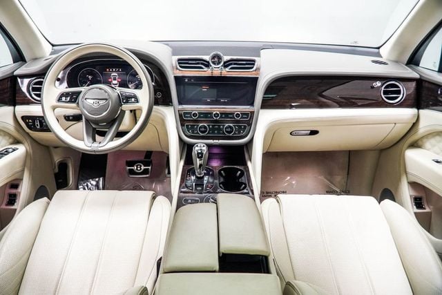 2021 Bentley Bentayga V8 AWD - 23012528 - 4