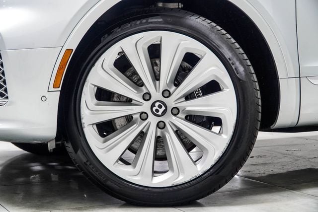 2021 Bentley Bentayga V8 AWD - 23012528 - 5