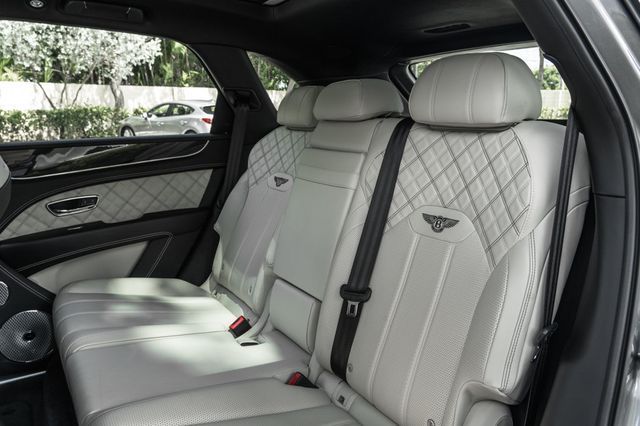 2021 Bentley Bentayga V8 AWD - 23045204 - 21
