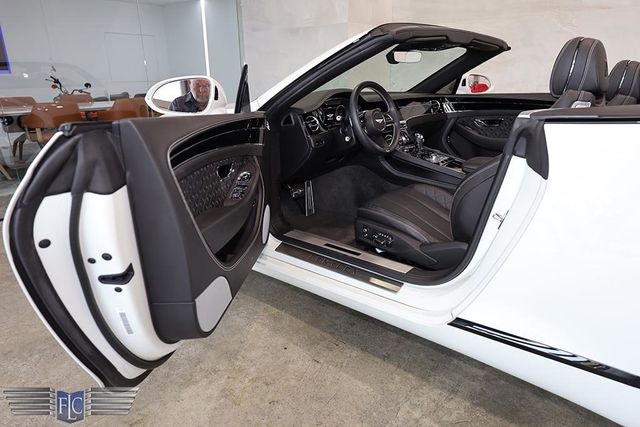 2021 Bentley Continental GTC Mulliner V8 Convertible - 23032853 - 12