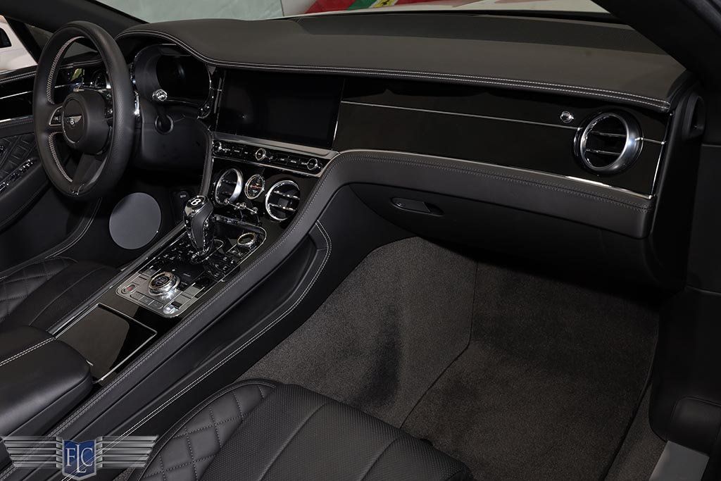 2021 Bentley Continental GTC Mulliner V8 Convertible - 23032853 - 22