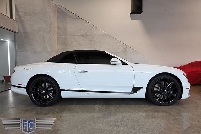 2021 Bentley Continental GTC Mulliner V8 Convertible - 23032853 - 39