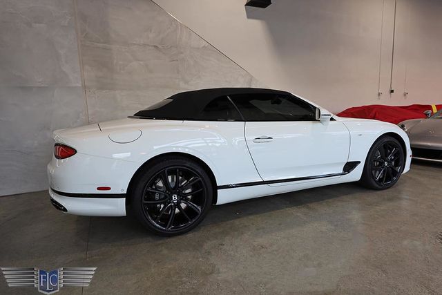 2021 Bentley Continental GTC Mulliner V8 Convertible - 23032853 - 41