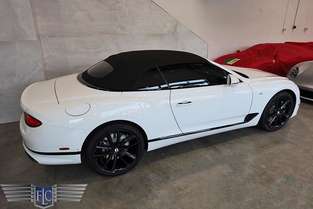 2021 Bentley Continental GTC Mulliner V8 Convertible - 23032853 - 46