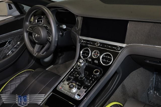 2021 Bentley Continental GTC V8 - 22991763 - 26