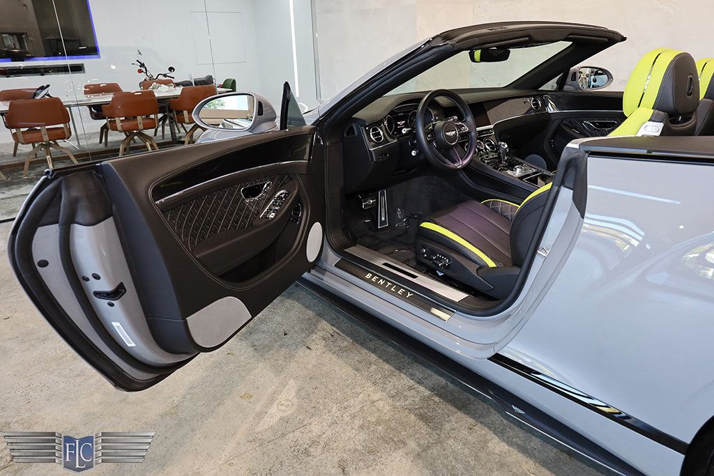 2021 Bentley Continental GTC V8 Mulliner Convertible - 22991763 - 18