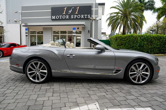 2021 Bentley Continental GT Mulliner Convertible - 22974034 - 32