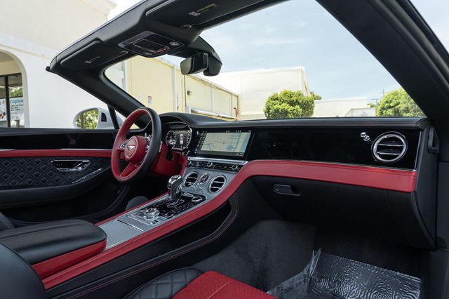 2021 Bentley Continental GT V8 Convertible - 22872295 - 23