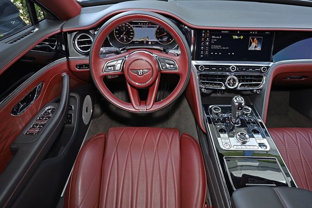 2021 Bentley Flying Spur V8 Mulliner Sedan - 21197335 - 27