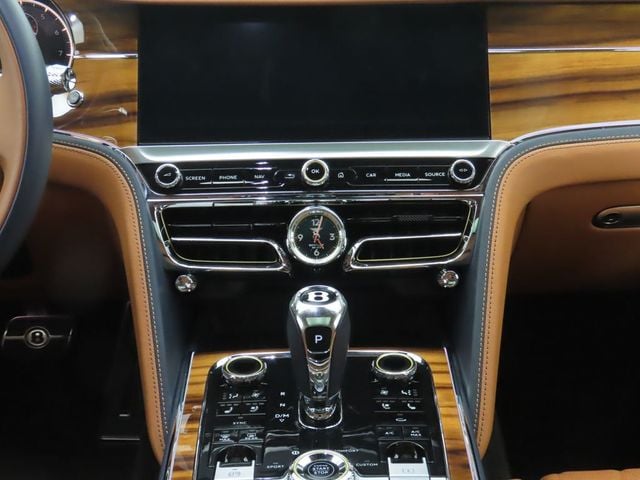 2021 Bentley Flying Spur V8 Sedan - 22952402 - 13