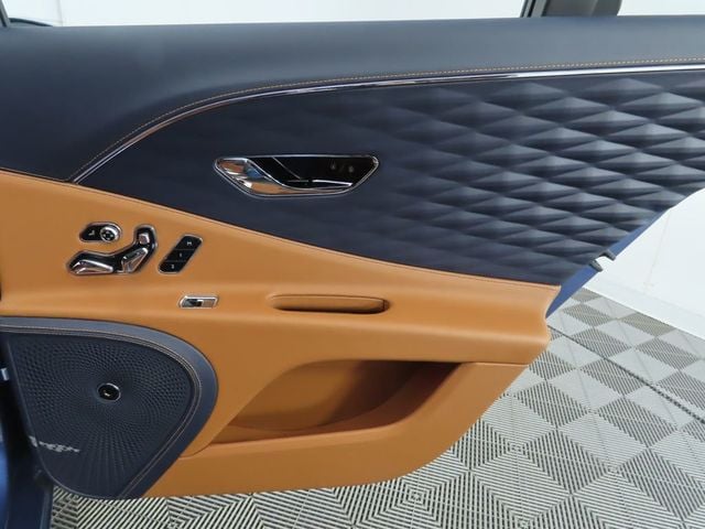 2021 Bentley Flying Spur V8 Sedan - 22952402 - 27