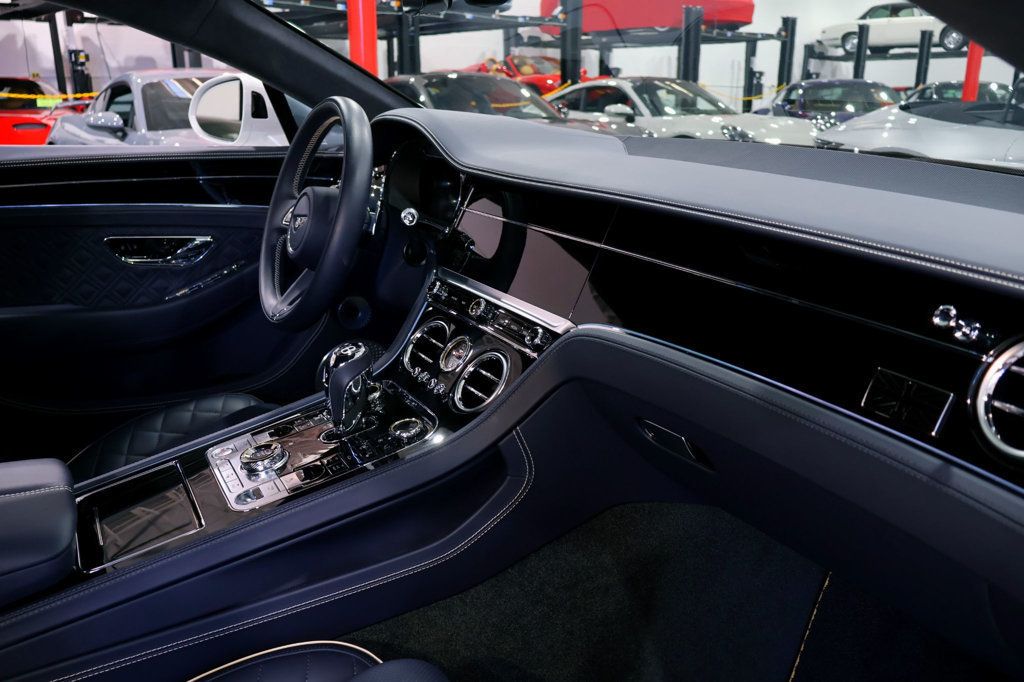 2021 Bentley GT MULLINER ICE METALLIC...7,385 Miles...Mulliner Pkg - 23019316 - 29