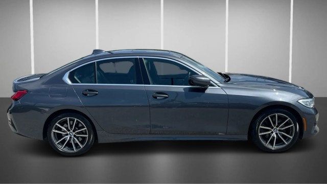 2021 BMW 3 Series 330i - 23047298 - 4