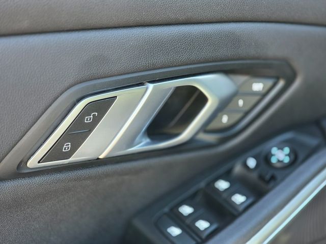 2021 BMW 3 Series 330i - 22973426 - 23