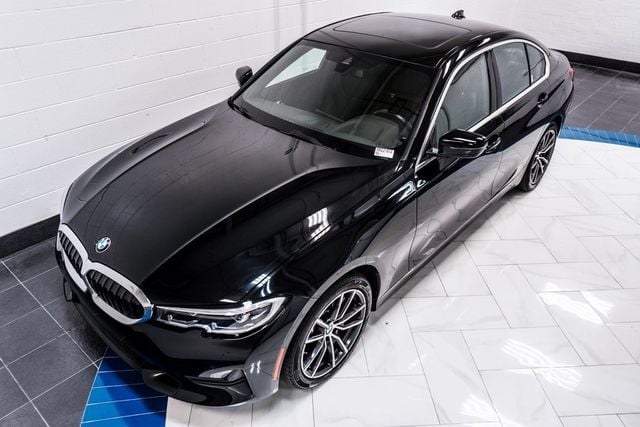 2021 BMW 3 Series 330i photo 16