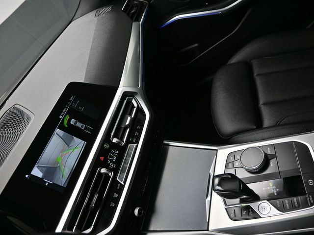 2021 BMW 3 Series 330i - 22972129 - 25