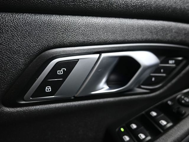 2021 BMW 3 Series 330i - 22972129 - 32