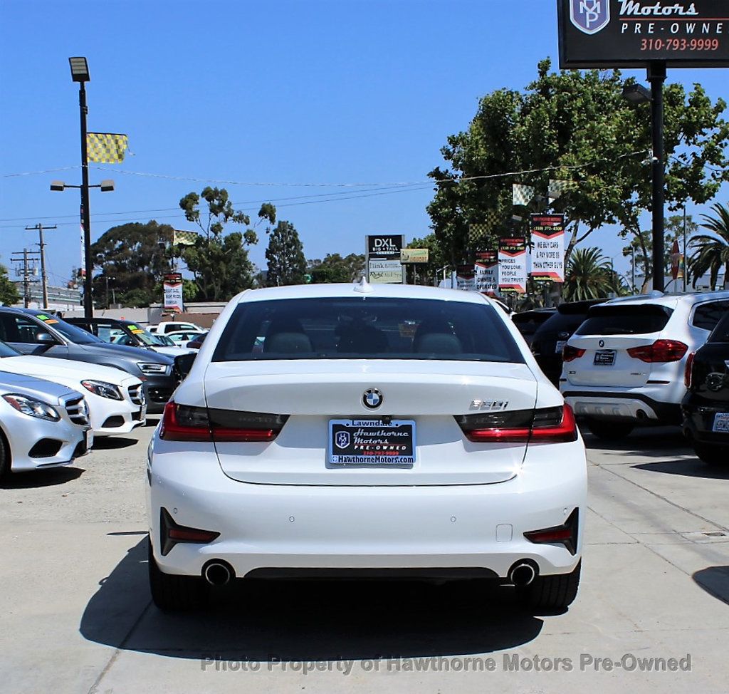 2021 BMW 3 Series 330i - 22539409 - 3