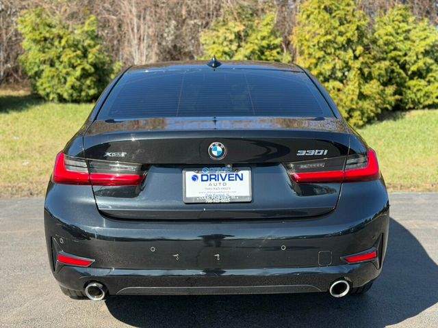2021 BMW 3 Series 330i xDrive - 22988552 - 4