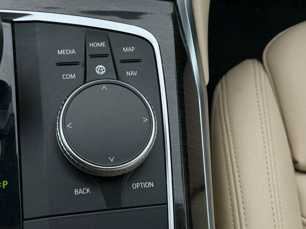 2021 BMW 3 Series 330i xDrive - 22987497 - 38