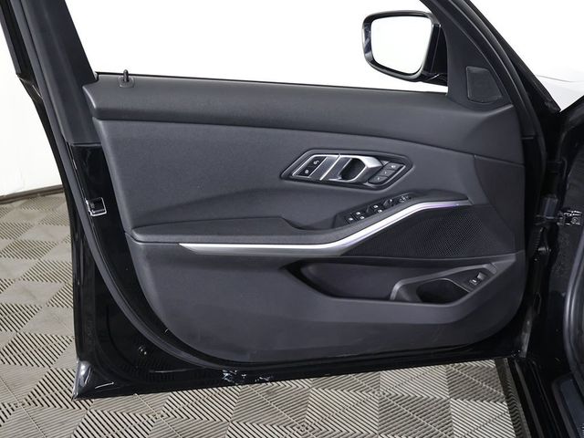 2021 BMW 3 Series 330i xDrive - 23065280 - 24