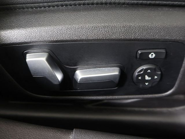 2021 BMW 3 Series 330i xDrive - 23065280 - 35