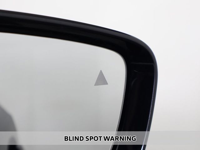 2021 BMW 3 Series 330i xDrive - 23065280 - 4