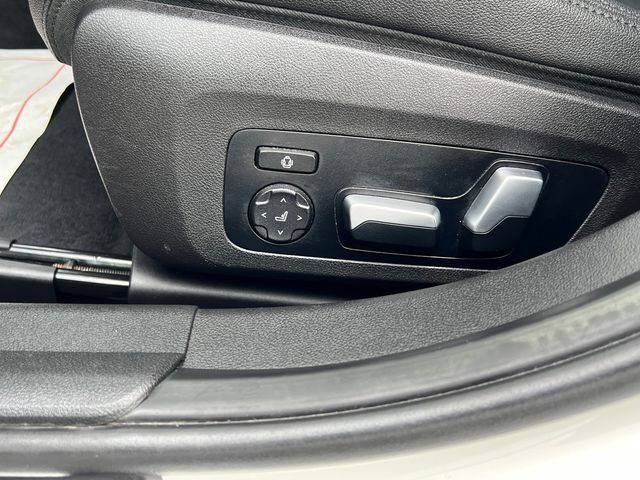 2021 BMW 3 Series 330i xDrive - 23006320 - 11