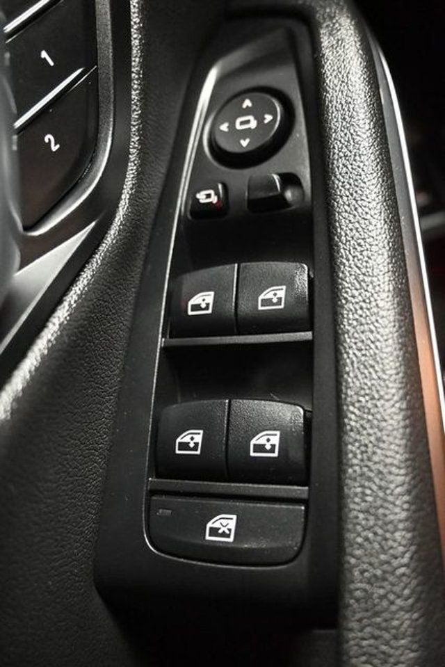 2021 BMW 3 Series 330i xDrive - 23055049 - 22
