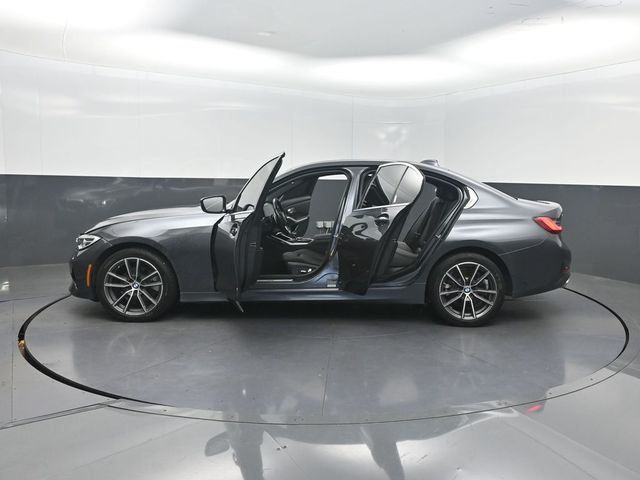 2021 BMW 3 Series 330i xDrive - 23055049 - 32