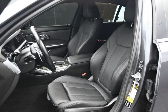 2021 BMW 3 Series 330i xDrive - 23055049 - 4