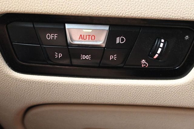 2021 BMW 3 Series 330i xDrive - 23061771 - 24
