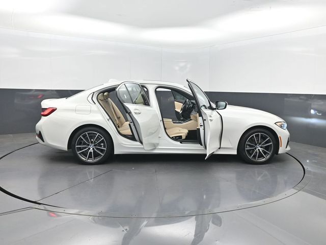 2021 BMW 3 Series 330i xDrive - 23061771 - 38
