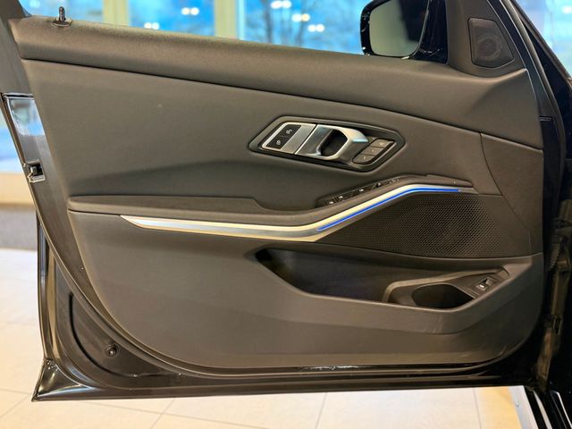2021 BMW 3 Series 330i xDrive - 23015433 - 18