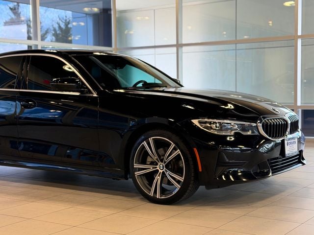 2021 BMW 3 Series 330i xDrive - 23015433 - 4