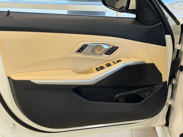2021 BMW 3 Series 330i xDrive - 23035833 - 16