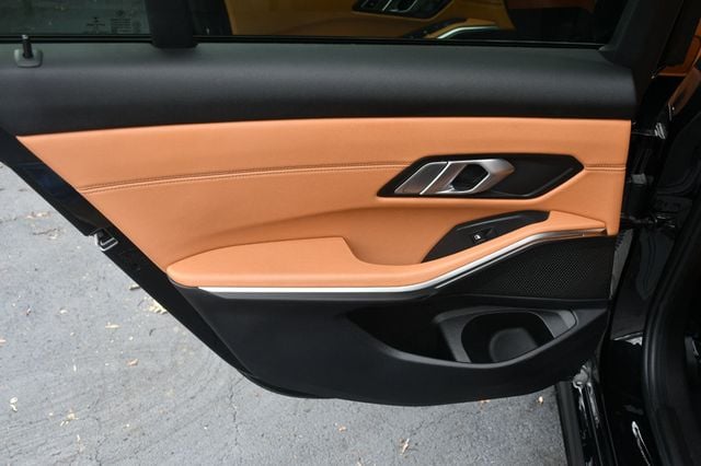 2021 BMW 3 Series 330i xDrive - 22968483 - 19