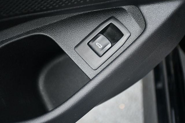 2021 BMW 3 Series 330i xDrive - 22968483 - 50