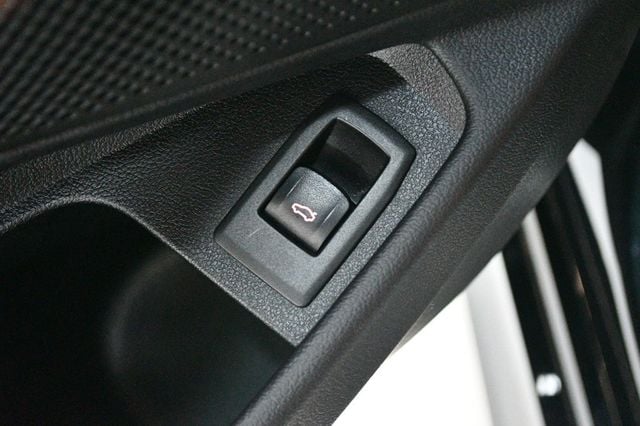 2021 BMW 3 Series 330i xDrive - 22968483 - 74