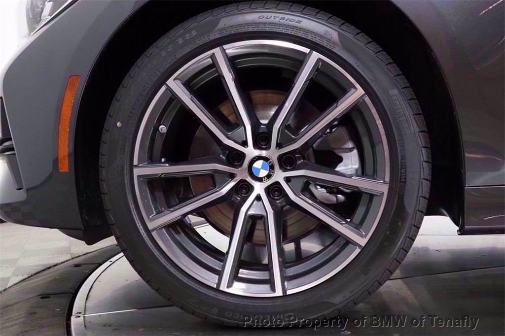 2021 BMW 3 Series 330i xDrive - 20378611 - 9