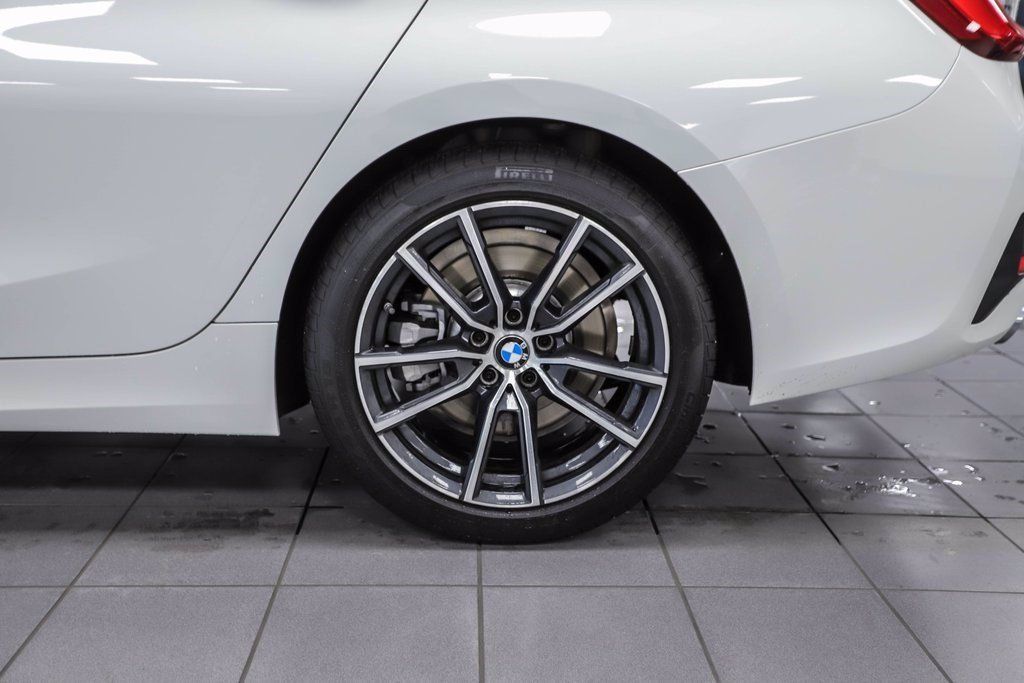 2021 BMW 3 Series 330i xDrive - 21149016 - 4