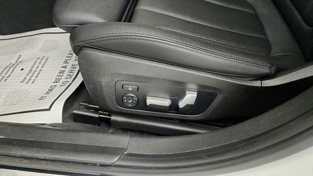 2021 BMW 3 Series 330i xDrive - 22947874 - 11