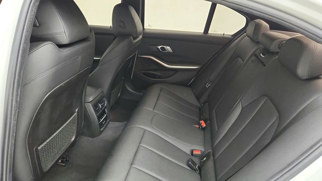 2021 BMW 3 Series 330i xDrive - 22947874 - 21