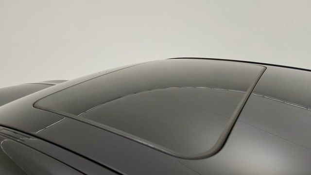 2021 BMW 3 Series 330i xDrive - 22966701 - 9