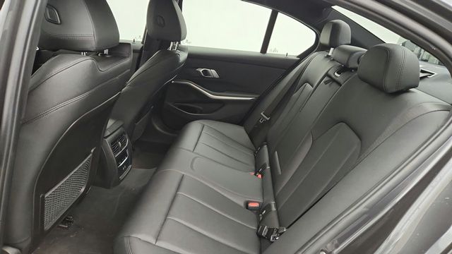 2021 BMW 3 Series 330i xDrive - 23091747 - 19